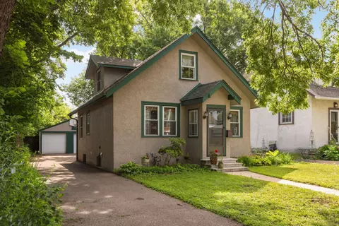 246 Griggs St S, Saint Paul, MN 55105