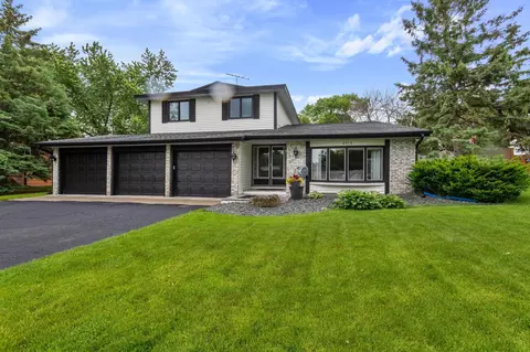4910 Upper 148th Ct, Apple Valley, MN 55124