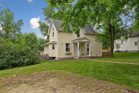 310 Belle St W, Cannon Falls, MN 55009