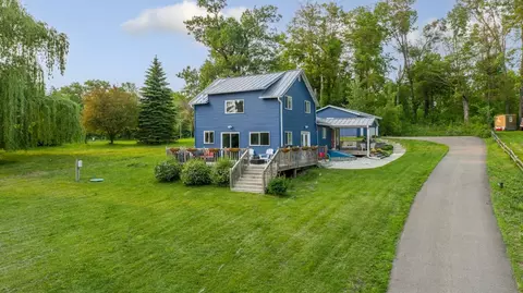 17943 Roberds Lake Blvd, Faribault, MN 55021