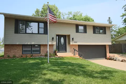 1322 17th St W, Hastings, MN 55033