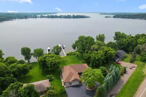 10097 Wyoming Ave, Chisago City, MN 55013