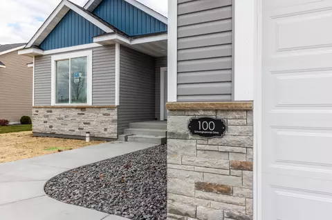 100 Schwinghammer Dr, Albany, MN 56307