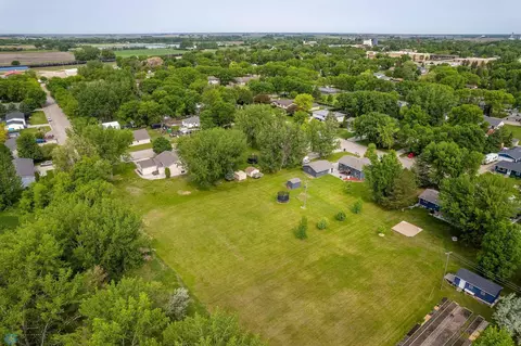 View/Area - 704 9th Ave SE, Barnesville, MN 56514 photo 4 of 8