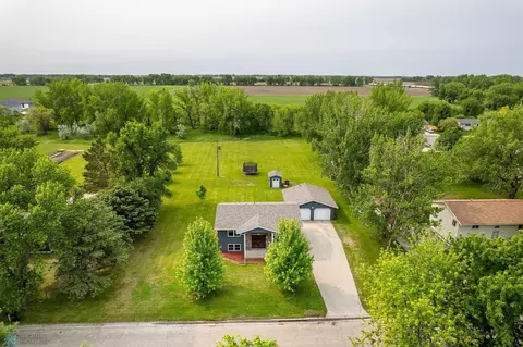 View/Area - 704 9th Ave SE, Barnesville, MN 56514 photo 1 of 8