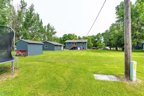 Exterior - 704 9th Ave SE, Barnesville, MN 56514 photo 13 of 18