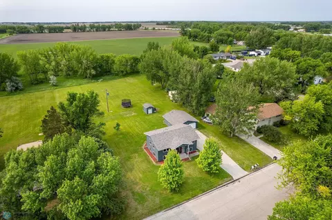 View/Area - 704 9th Ave SE, Barnesville, MN 56514 photo 2 of 8