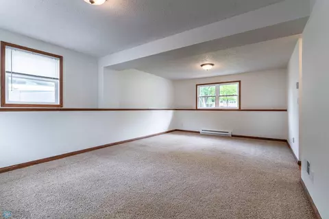 Living - 704 9th Ave SE, Barnesville, MN 56514 photo 6 of 6