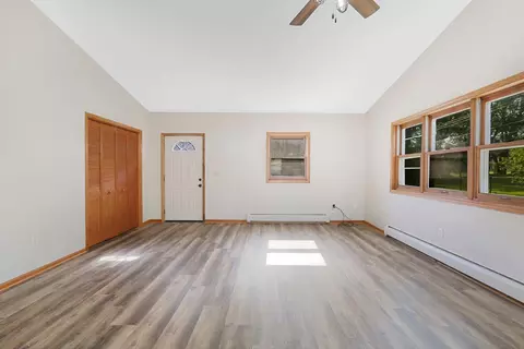111 4th St, Kenyon, MN 55946 photo 9