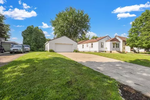 111 4th St, Kenyon, MN 55946 photo 4