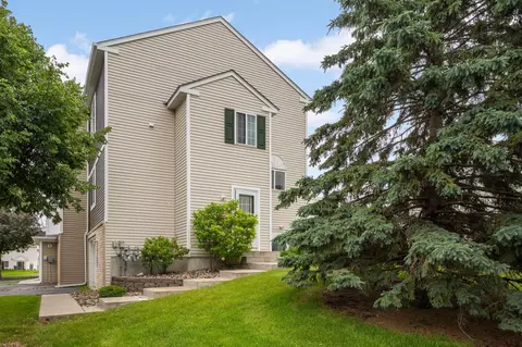 15524 Float Ln, Apple Valley, MN 55124