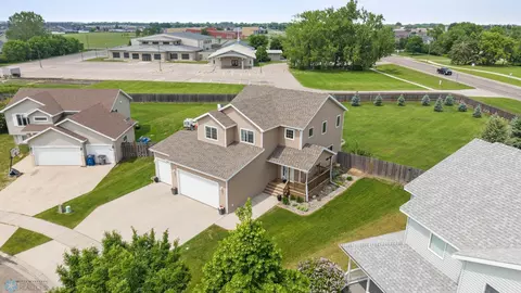1488 41st Ave S, Moorhead, MN 56560