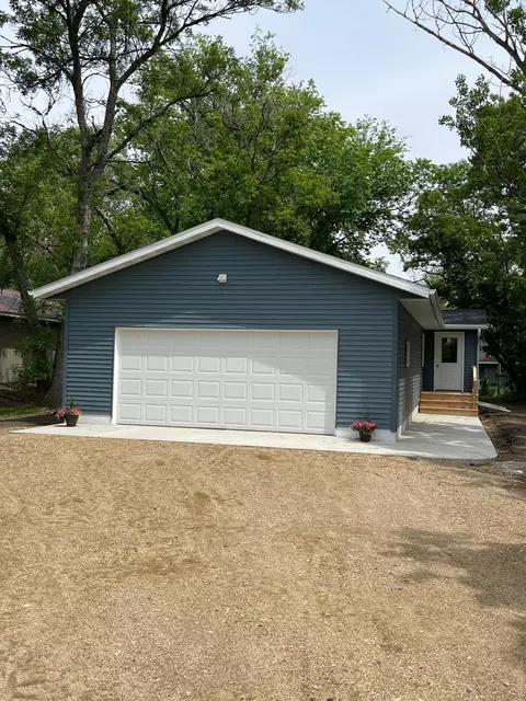 407 Park St, Alexandria, MN 56308