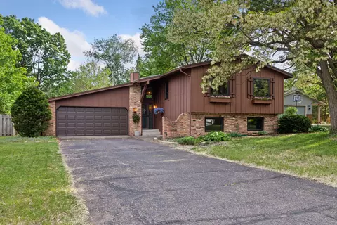 164 Wendy Ct, Shoreview, MN 55126