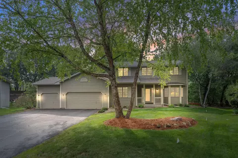 13312 Commonwealth Dr, Burnsville, MN 55337