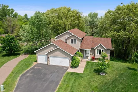 7338 Deer Pass Dr, Centerville, MN 55038