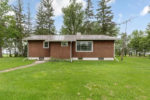 51343 20th Ave, Kenyon, MN 55946