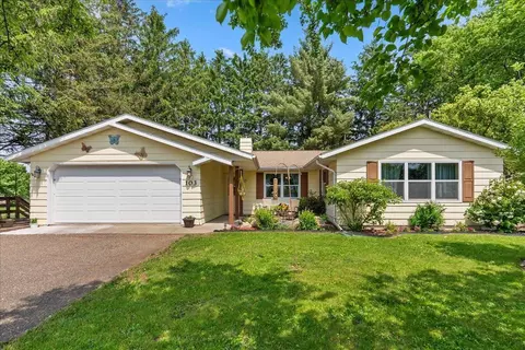 103 W Graham St, Roberts, WI 54023