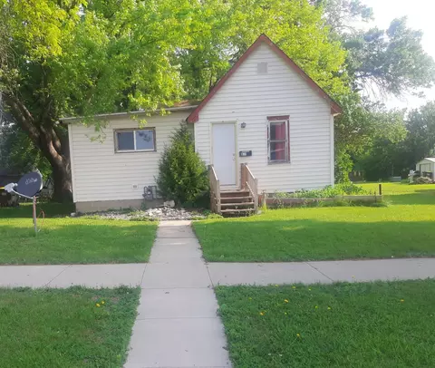 807 Weston Ave, Saint James, MN 56081