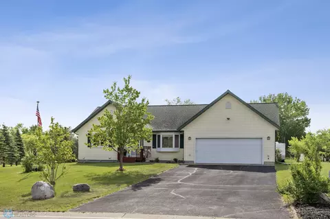1133 Garnet Blvd, Detroit Lakes, MN 56501