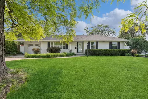 6133 Beard Pl, Edina, MN 55410