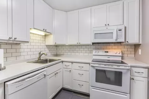 1855 Silver Bell Rd #120, Eagan, MN 55122