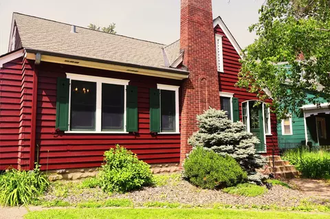 145 Robie St W, Saint Paul, MN 55107
