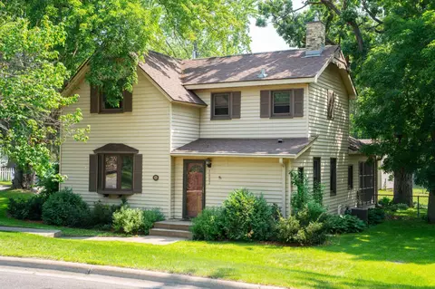 1802 Kilian Blvd SE, Saint Cloud, MN 56304