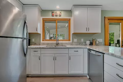 725 N Park Pl, Saint Cloud, MN 56301 photo 9