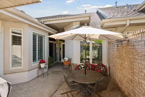 7238 Lewis Ridge Pkwy, Edina, MN 55439
