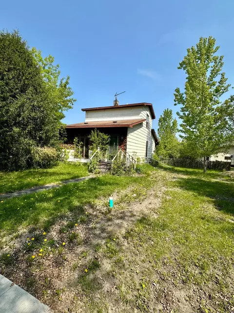 1006 1004 9th St, International Falls, MN 56649