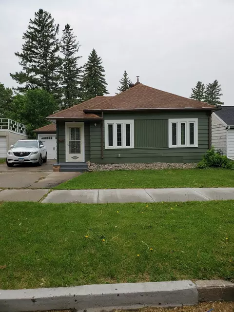 119 N Minnesota St, Crookston, MN 56716
