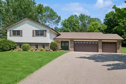 6865 Tartan Curv, Eden Prairie, MN 55346