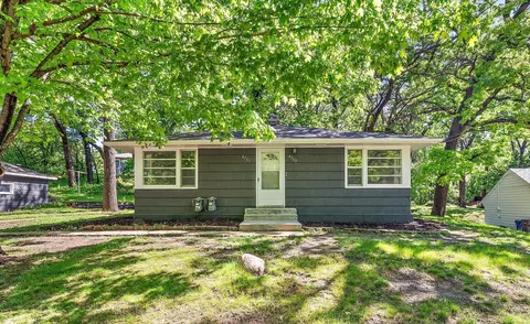4701-4703 Twin Haven Rd, Minnetonka, MN 55343