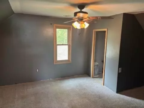 Bedroom - 664 12th St, Windom, MN 56101 photo 3 of 3