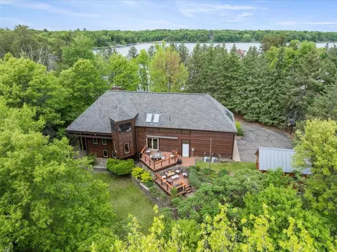 10047 Cove Pointe Rd, Brainerd, MN 56401