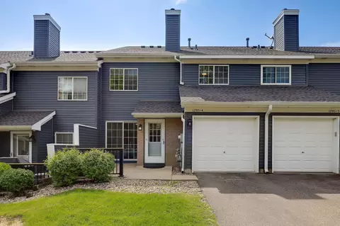 1795 Donegal Dr #4, Woodbury, MN 55125