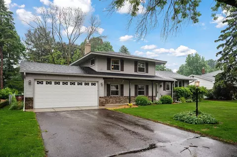 3696 Sun Ter, White Bear Lake, MN 55110