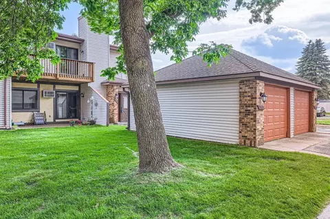 2060 Pathways Dr #13, Saint Paul, MN 55119