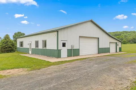 w7528 Wisconsin 65, Beldenville, WI 54003