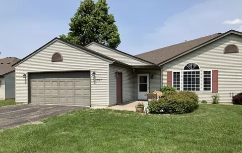 1332 Carriage Dr # D, Hudson, WI 54016