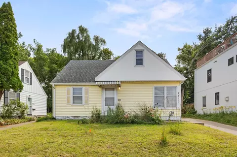 2713 Glenwood Ave, Minneapolis, MN 55405