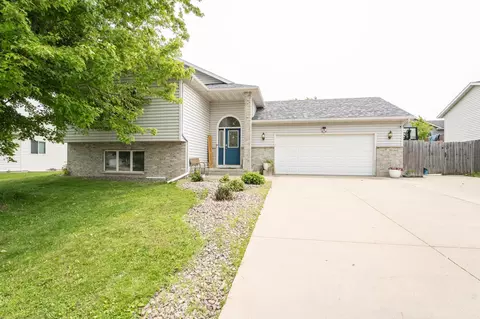 4408 Manorwoods Pl NW, Rochester, MN 55901