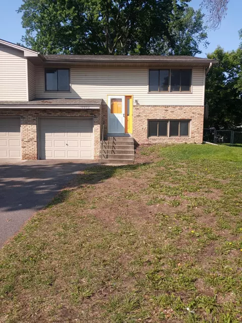 10958 Robinson Dr NW, Coon Rapids, MN 55433