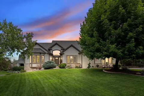 11656 Azure Ln, Inver Grove Heights, MN 55077