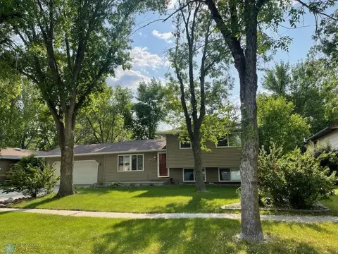 614 8th St E, West Fargo, ND 58078