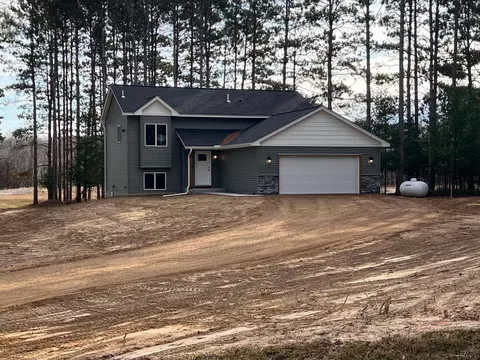 3166 317th Ct NW, Cambridge, MN 55008