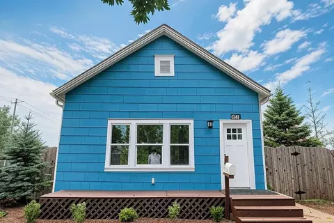 676 Victoria St S, Saint Paul, MN 55102