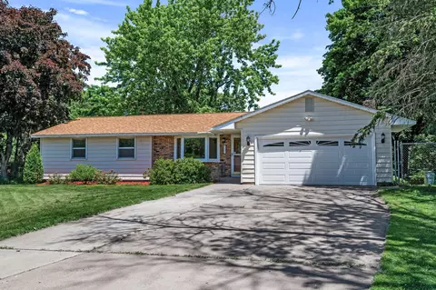 9257 3rd St NE, Blaine, MN 55434
