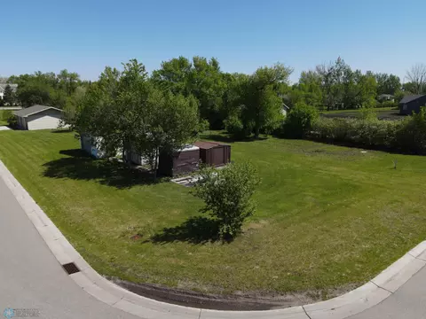 2799 65th Ave S, Fargo, ND 58104